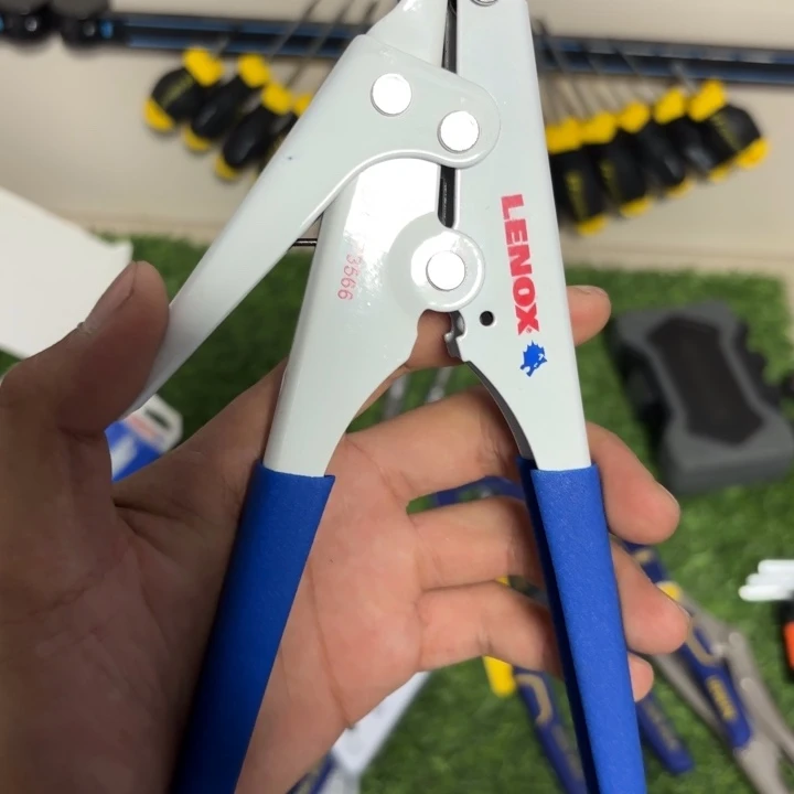 美国狼牌扎带钳一把