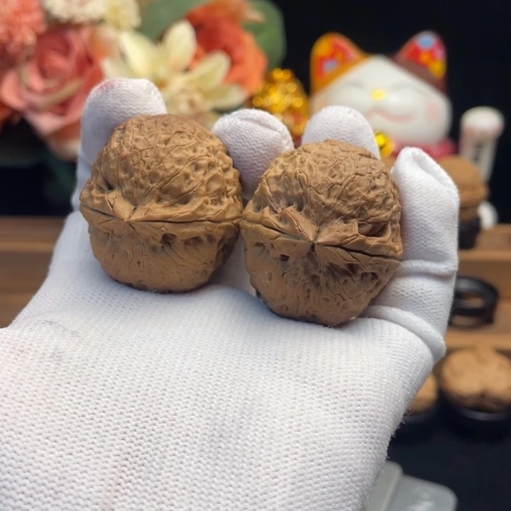 把件文玩核桃云南铁核桃，乾坤球47