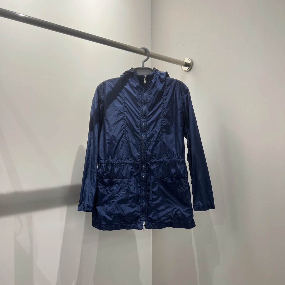 99新 Prada/普拉达 wdf600/女士休闲上衣 锦纶 38码