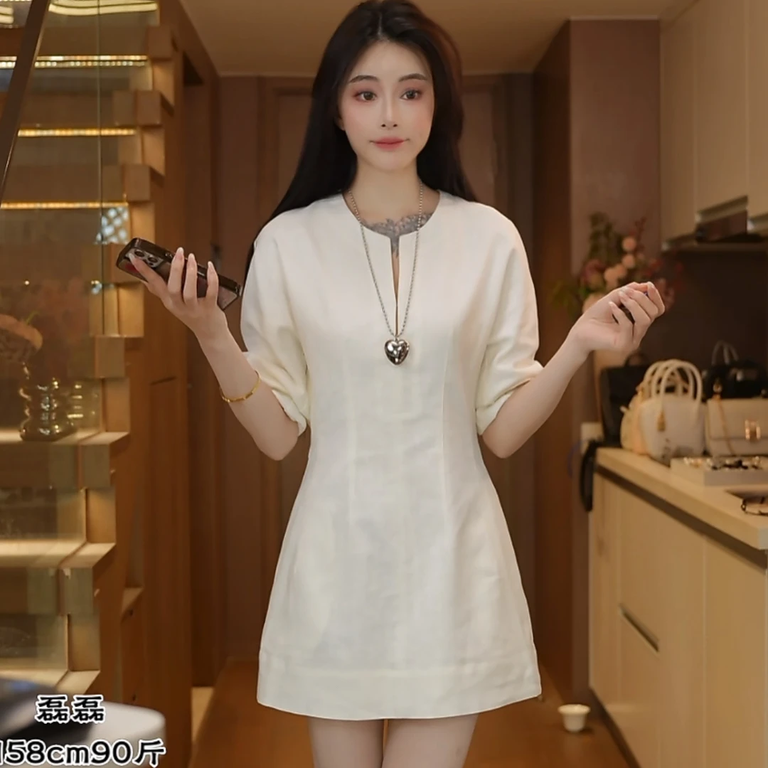 磊磊【一眼心动】连衣裙 重工原创v领连衣裙6677