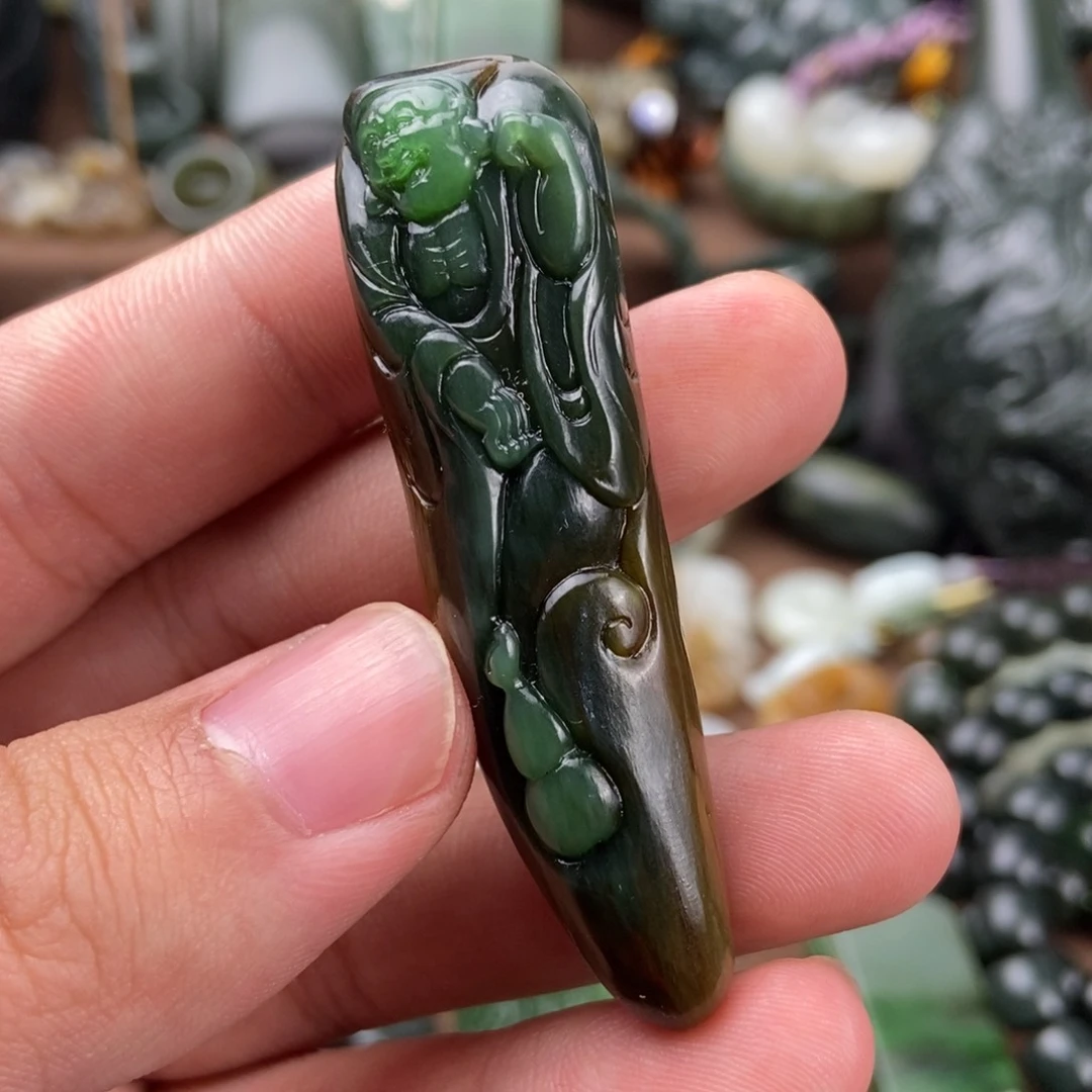 和田玉挂件未镶嵌黑*刚