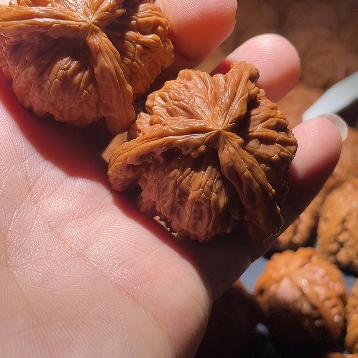 顺***然文玩核桃吊坠亲亲亲亲