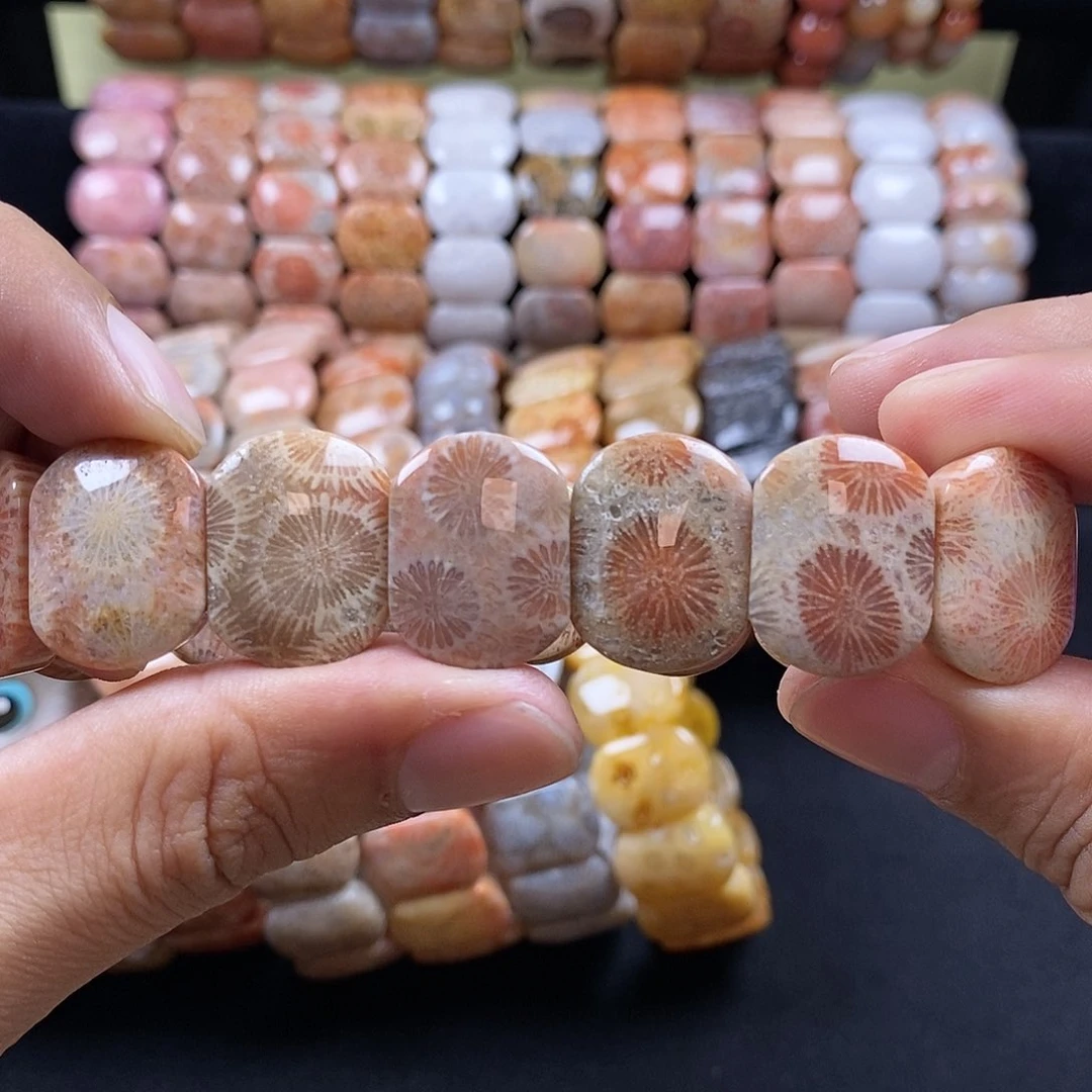 硅化珊瑚（珊瑚玉）手牌未镶嵌底花分明大花29