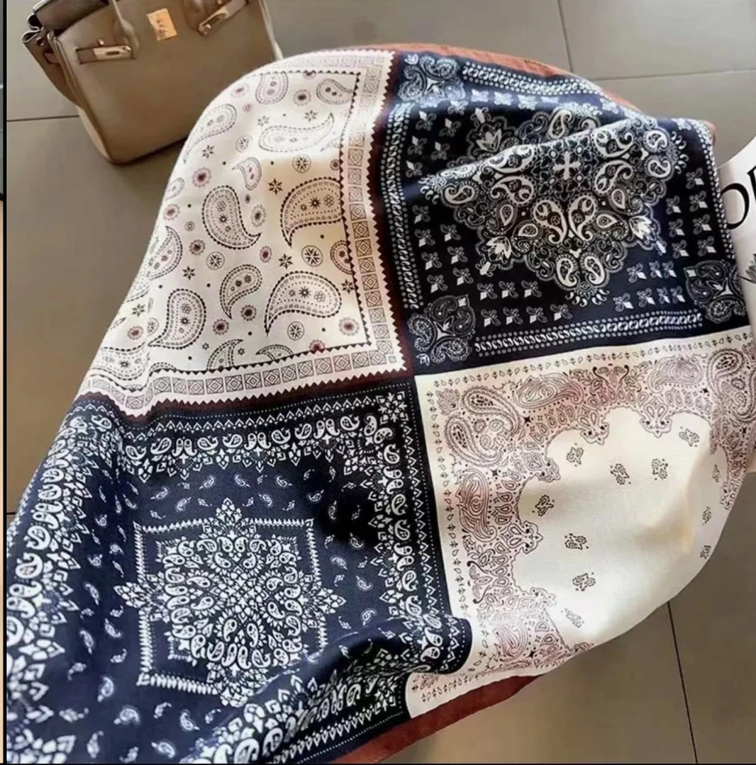 【IN11全球买手店】桑蚕丝丝毛羊毛复古轻奢方块丝巾