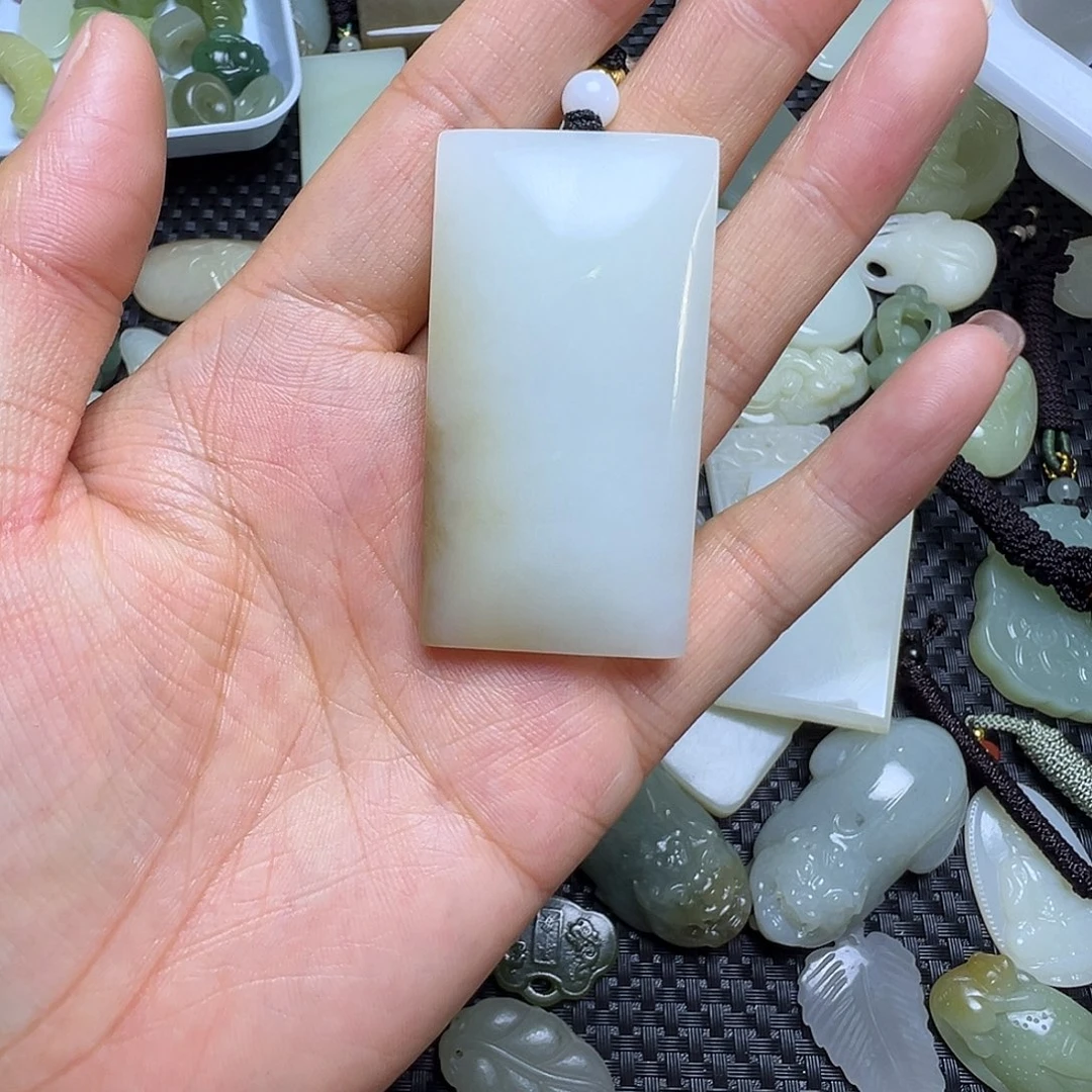 和田玉未镶嵌吊坠(不含链)俄料，卡53