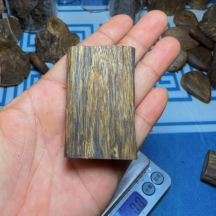 木手工艺雕塑根雕木方板材14.6克