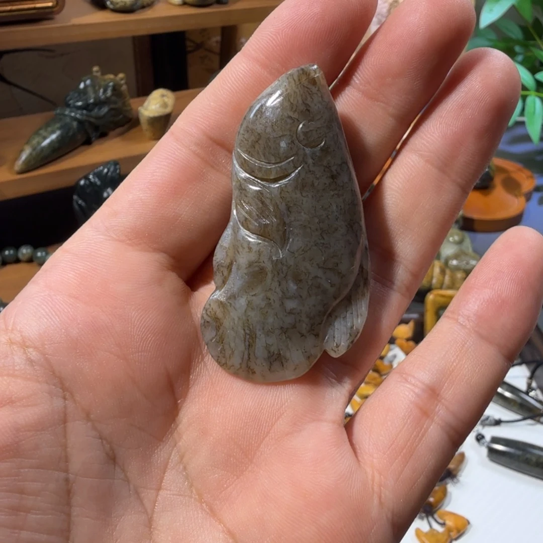 微***美未镶嵌透闪石-蛇纹石玉颈饰