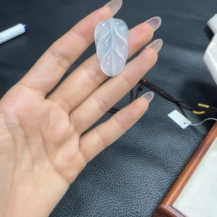 翡翠未镶嵌颈饰翡翠挂件