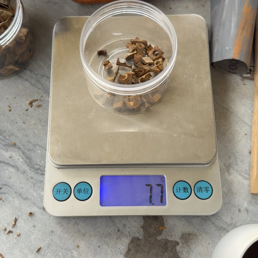 ?****待手工艺原材料碎料