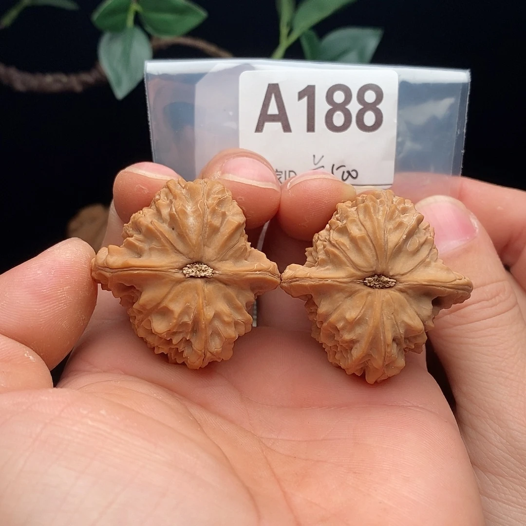 吊坠文玩核桃马老四40矮桩