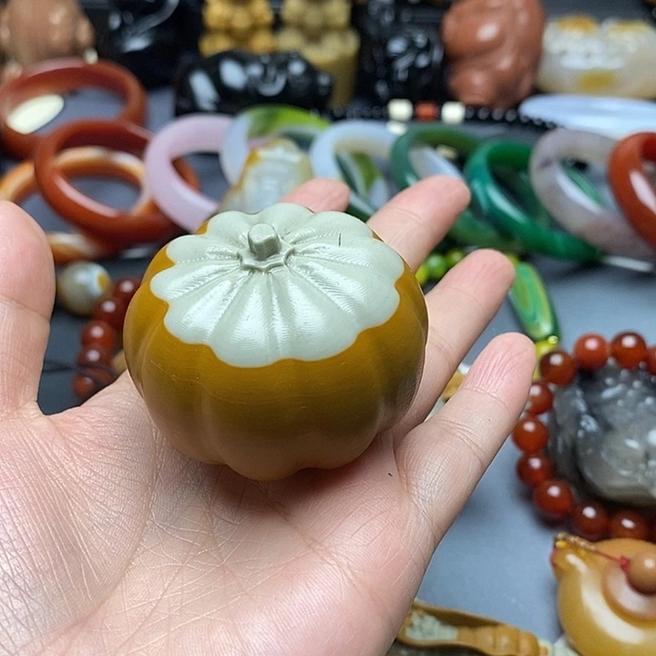 石英质玉未镶嵌珠宝奇石