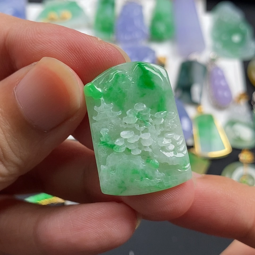 翡翠未镶嵌颈饰翡翠