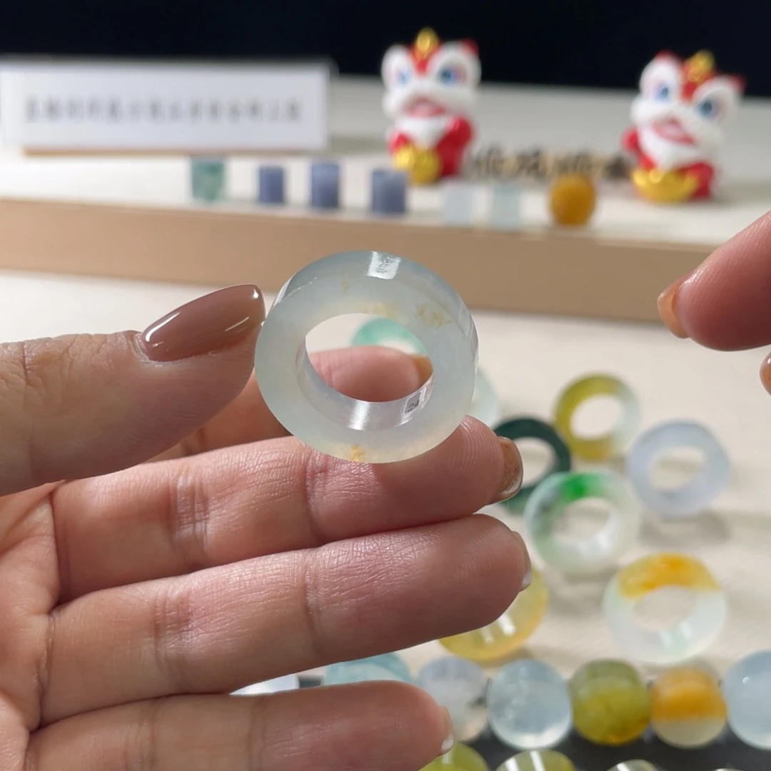 定制翡翠未镶嵌晴底洒金