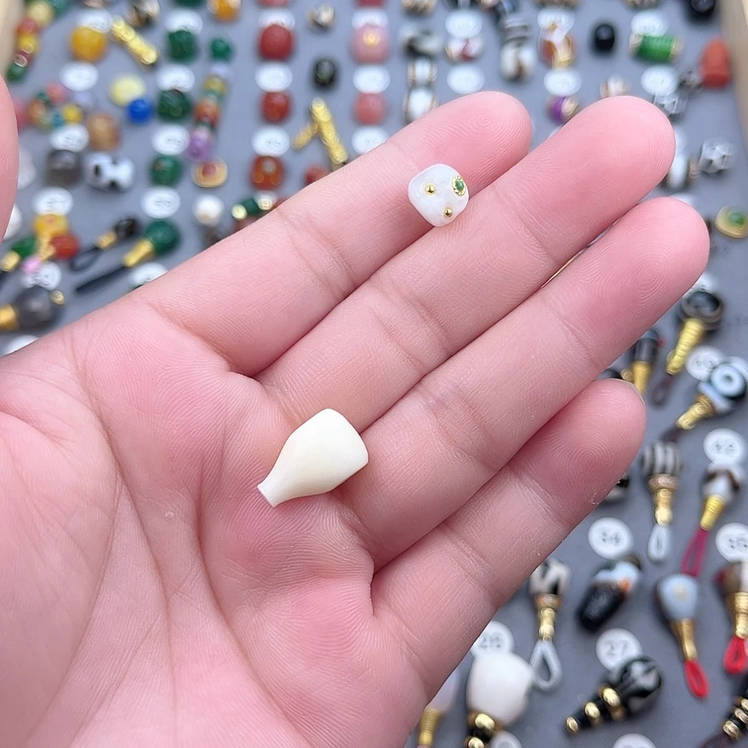贂***玛瑙/玉髓未镶嵌饰品