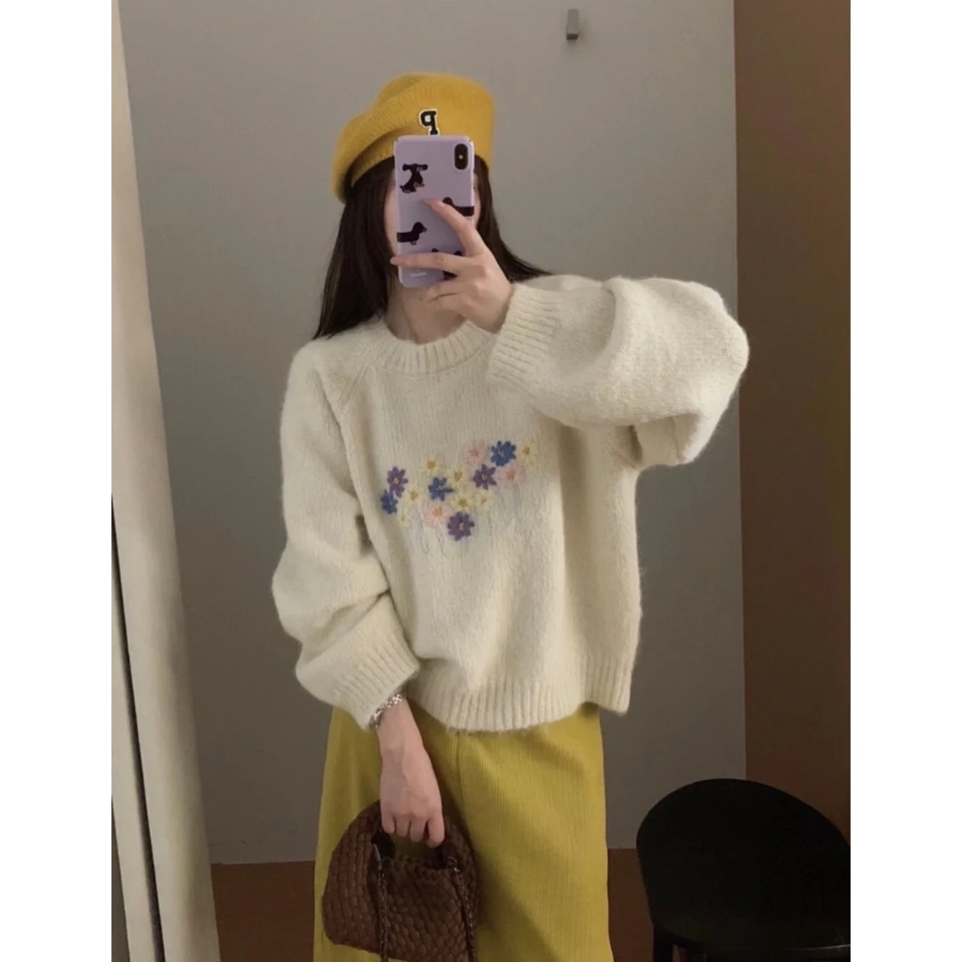 想象SAILORMOON秋冬韩系小黄花刺绣软糯款式圆领保暖毛衣女20891