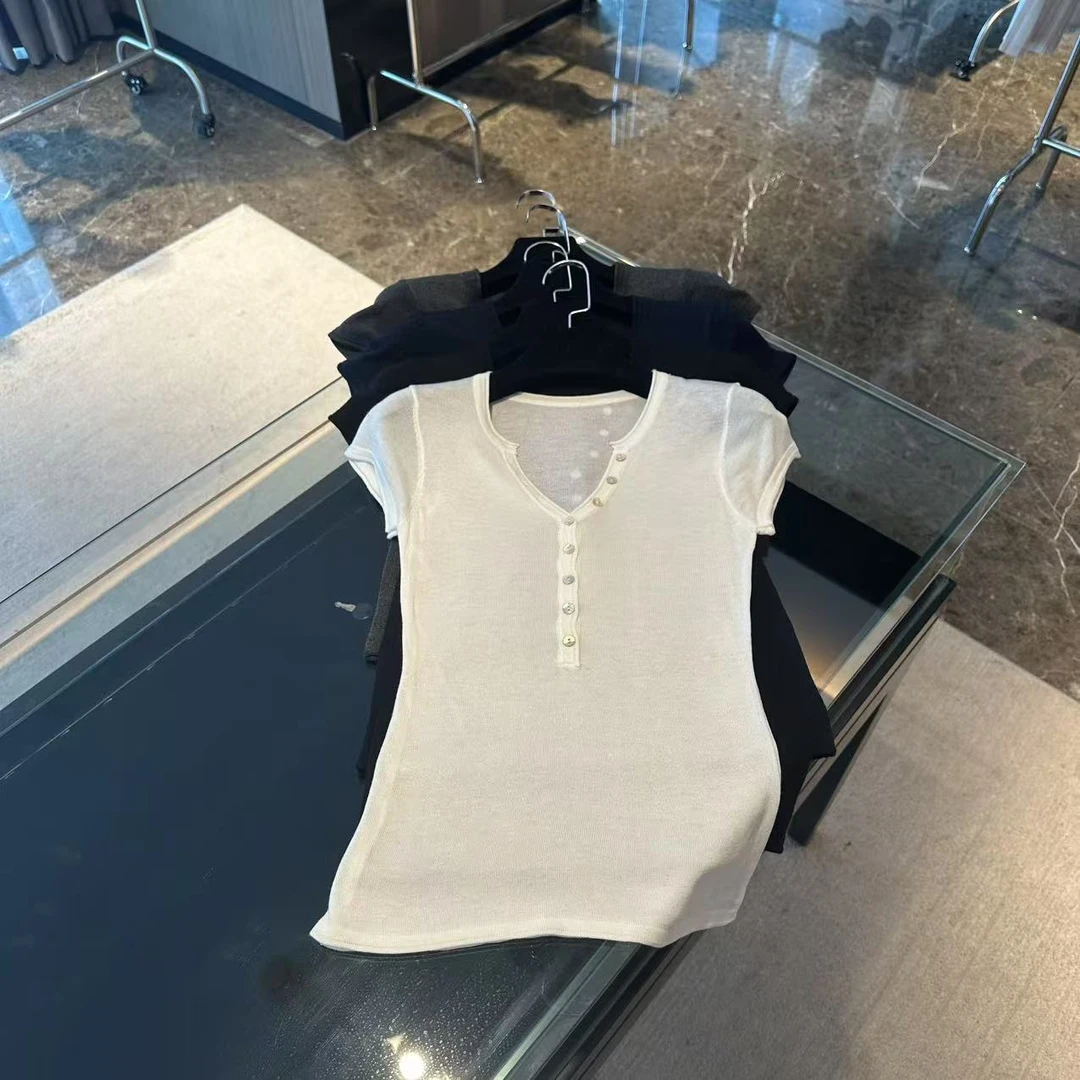 半开领修身显瘦单排纽扣上衣