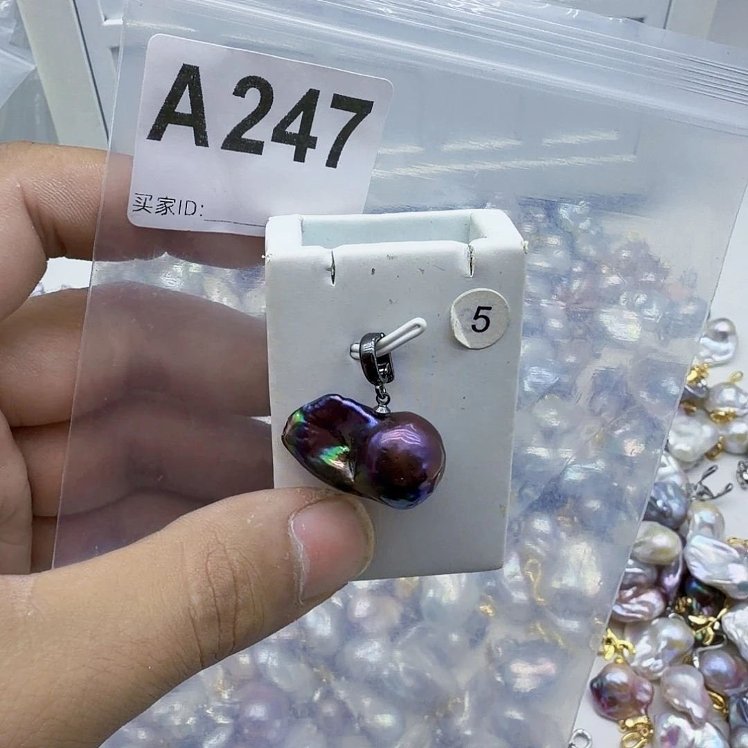 钛钢淡水珍珠颈饰