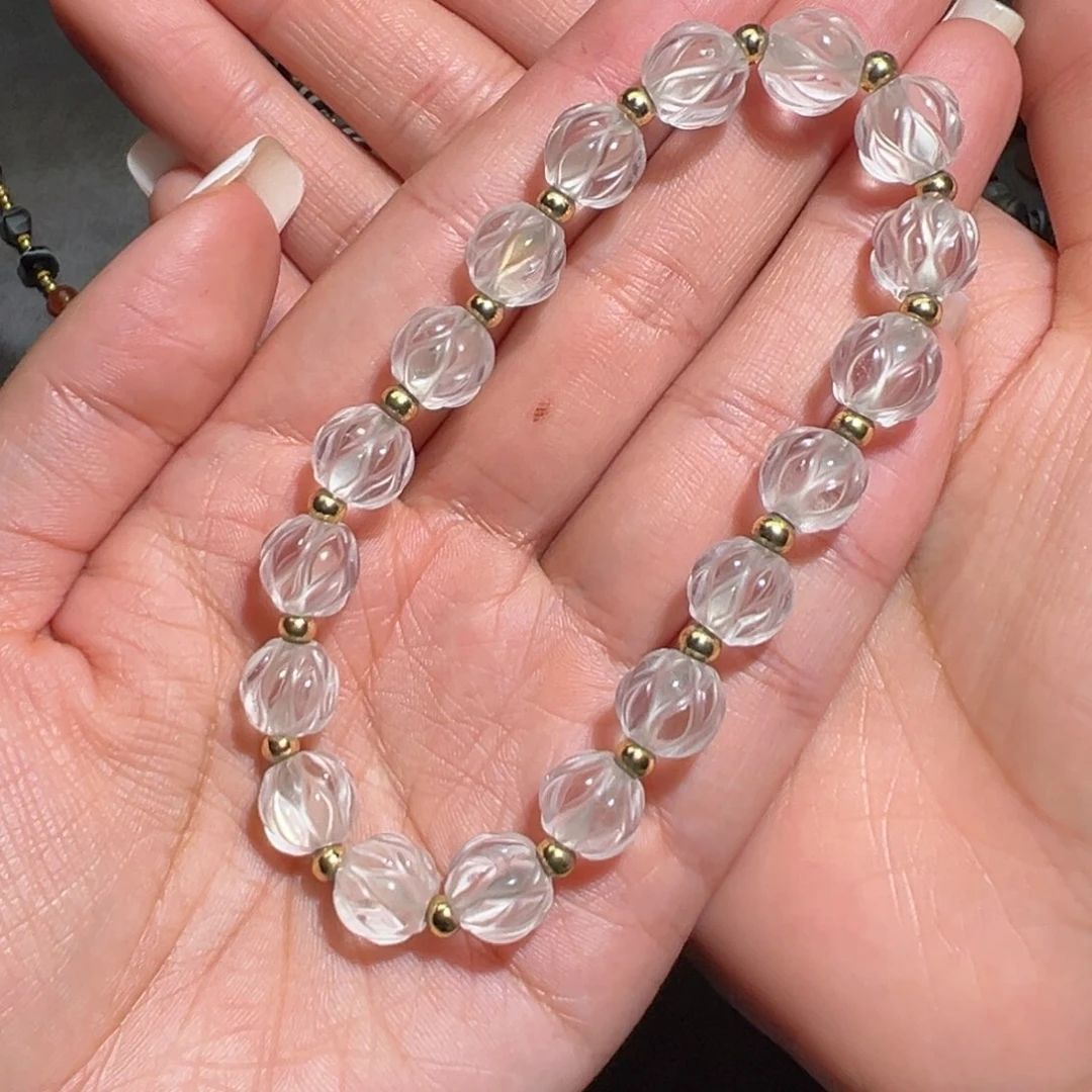 水晶颈饰未镶嵌各种各样的