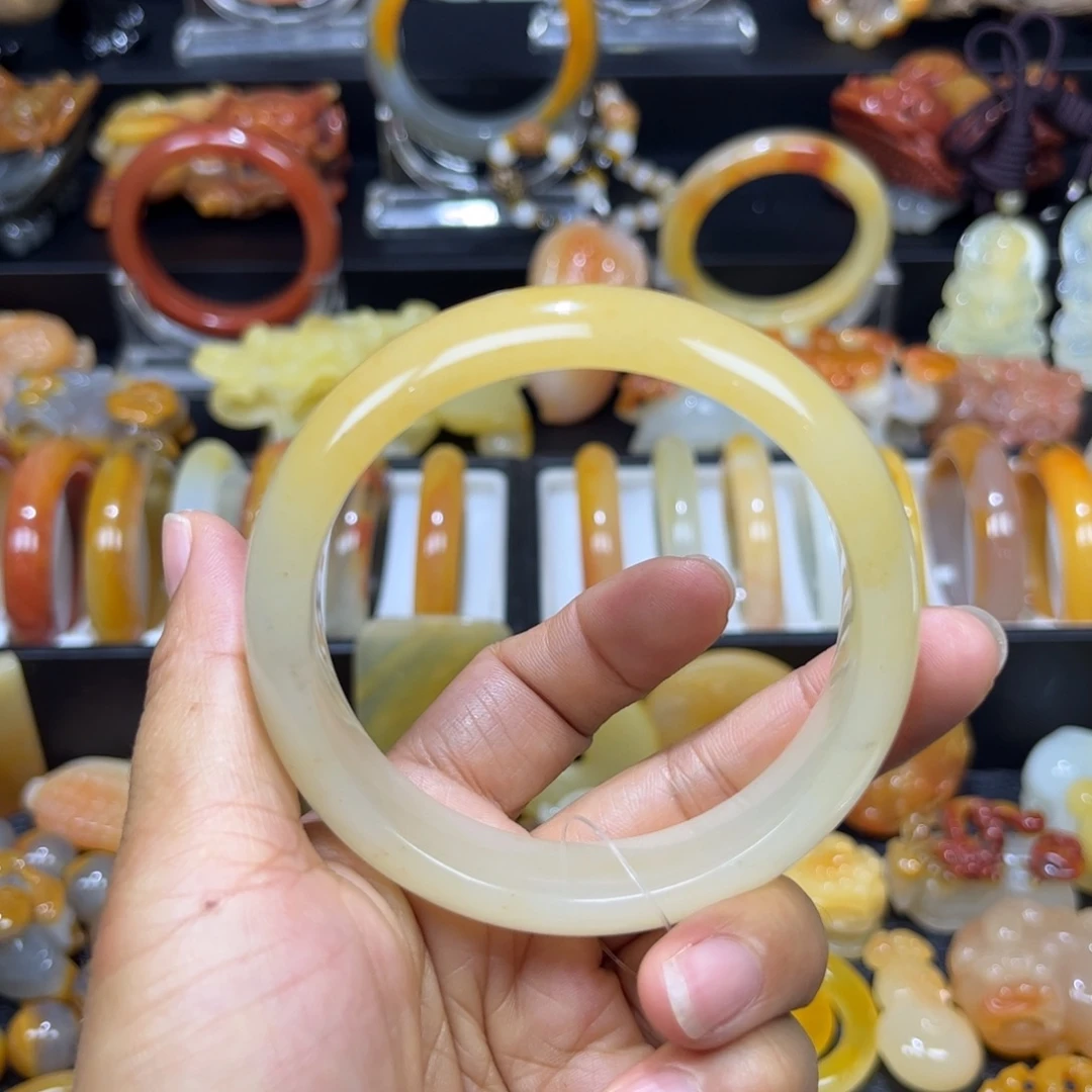 石英质玉（黄龙玉）未镶嵌手镯