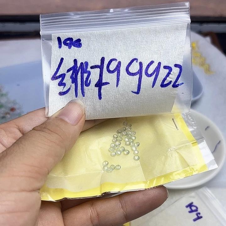 绯***墨未镶嵌定制翡翠不退