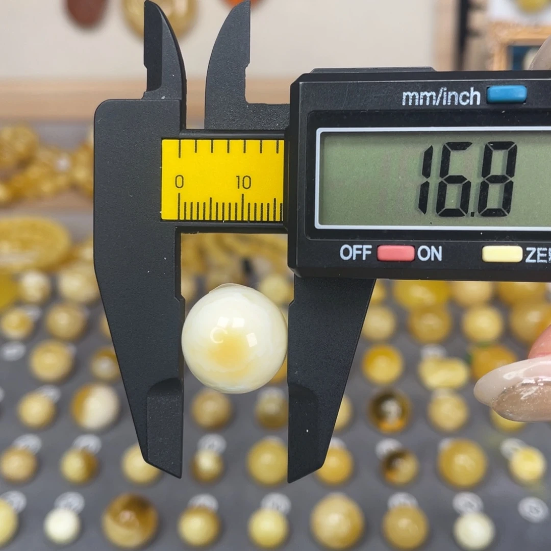 琥珀未镶嵌裸石71