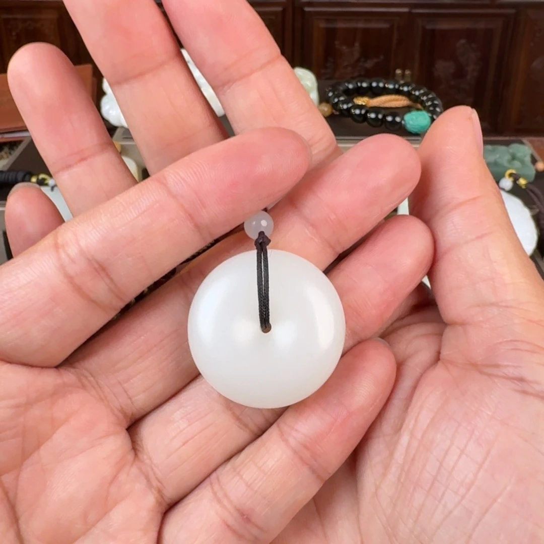 和田玉未镶嵌颈饰和田玉平安扣