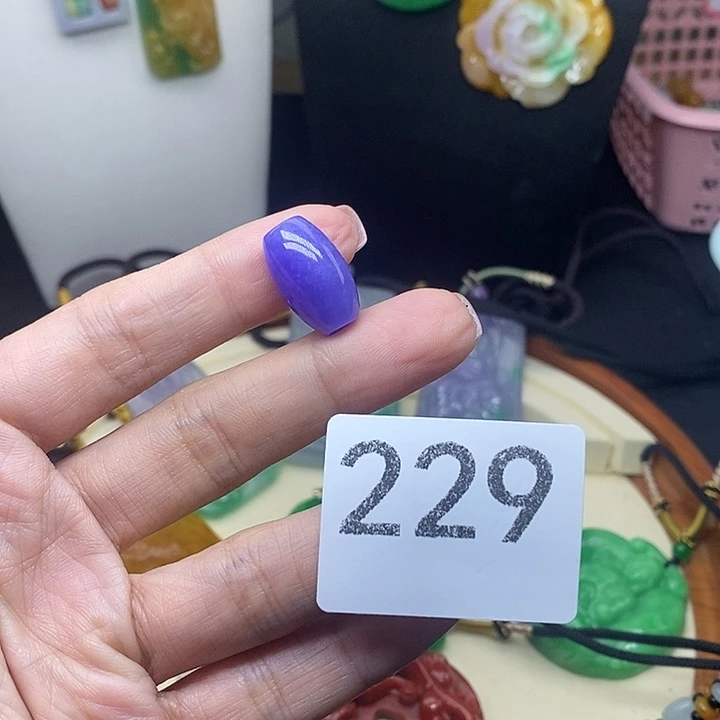吊坠(赠链)未镶嵌翡翠
