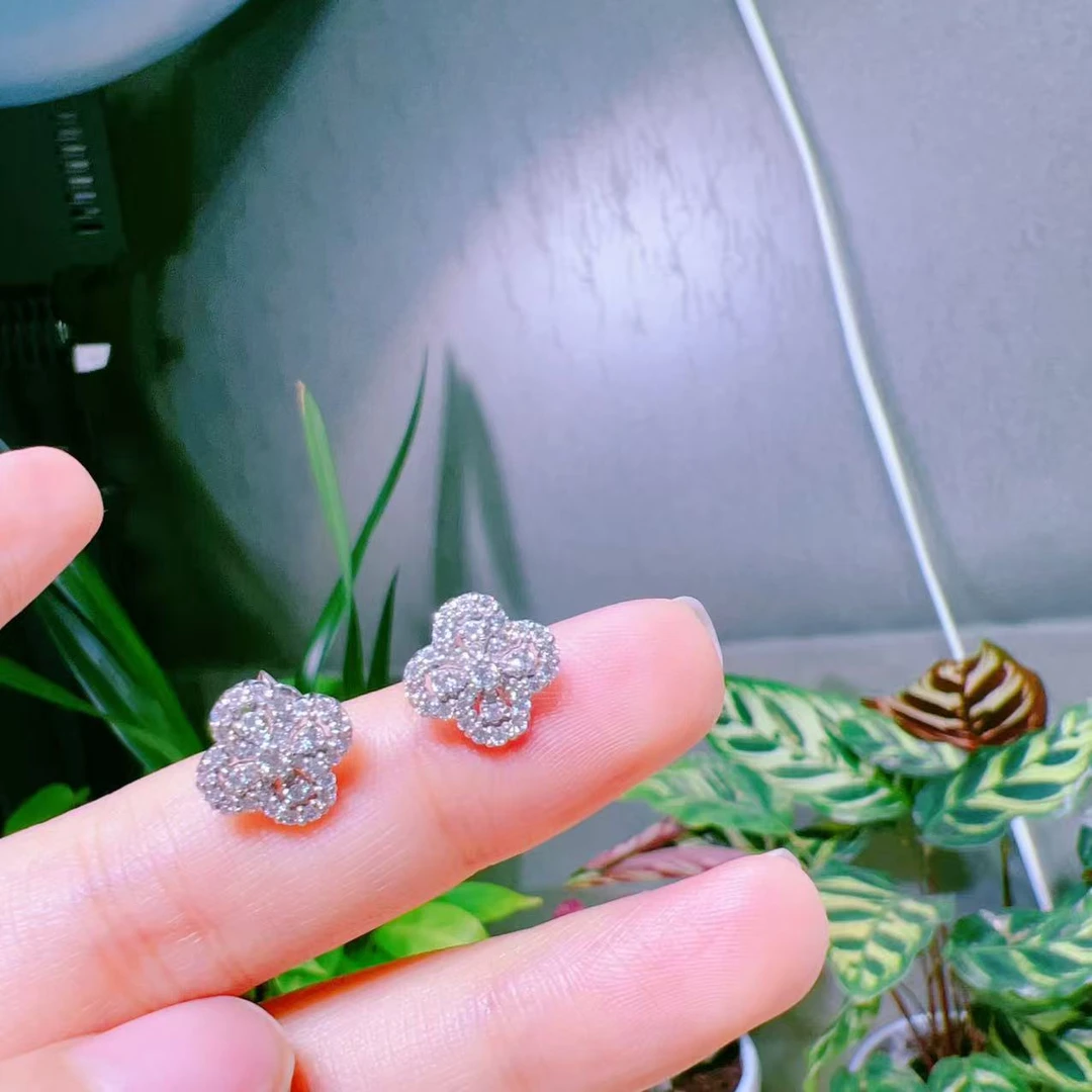 铂金Pt950耳饰    4.52克