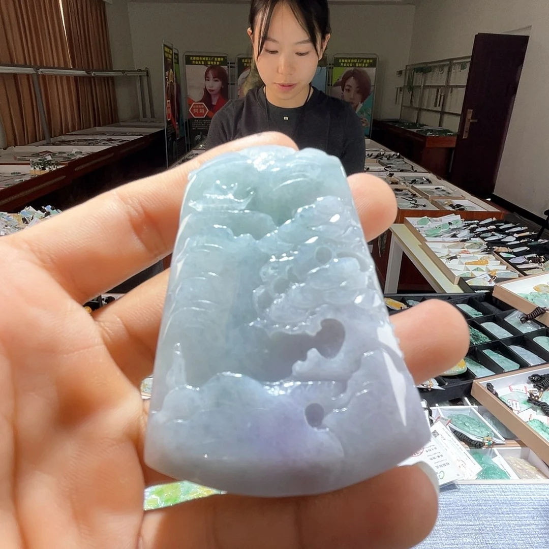 翡翠未镶嵌颈饰一