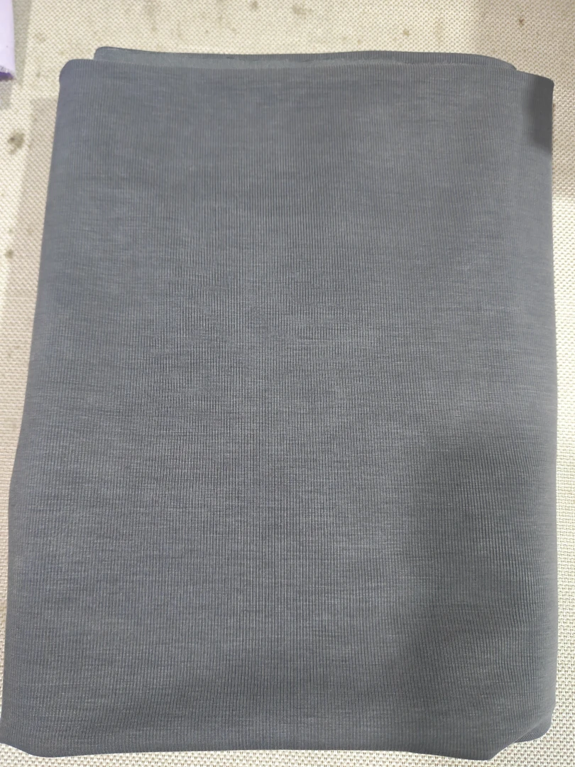 乌云灰色玉丝条，1米—1.1米—1.2米的尺寸，多拍连裁