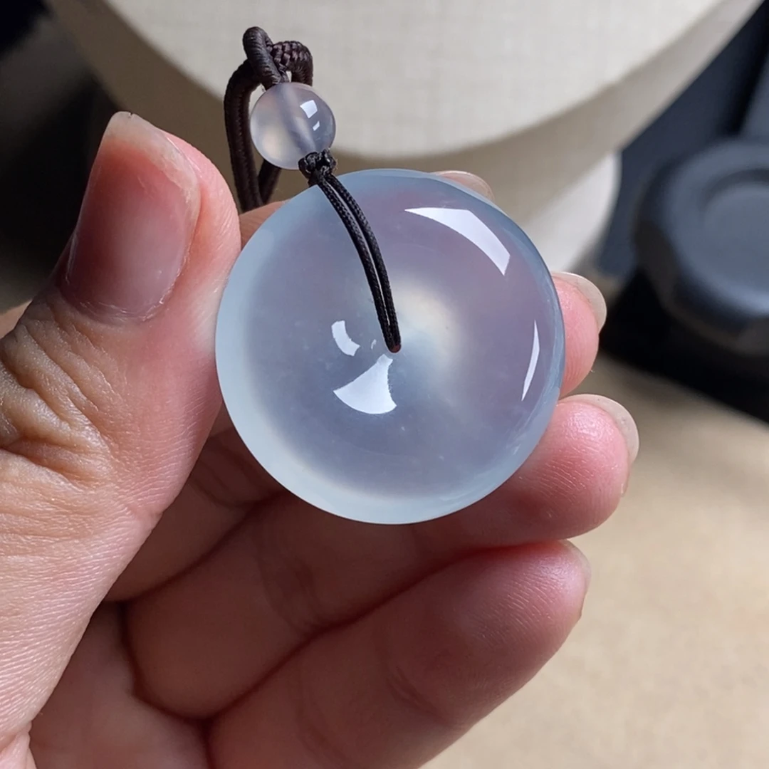 翡翠未镶嵌颈饰高冰淡蓝底起胶纯净肉扣27.8-7.6