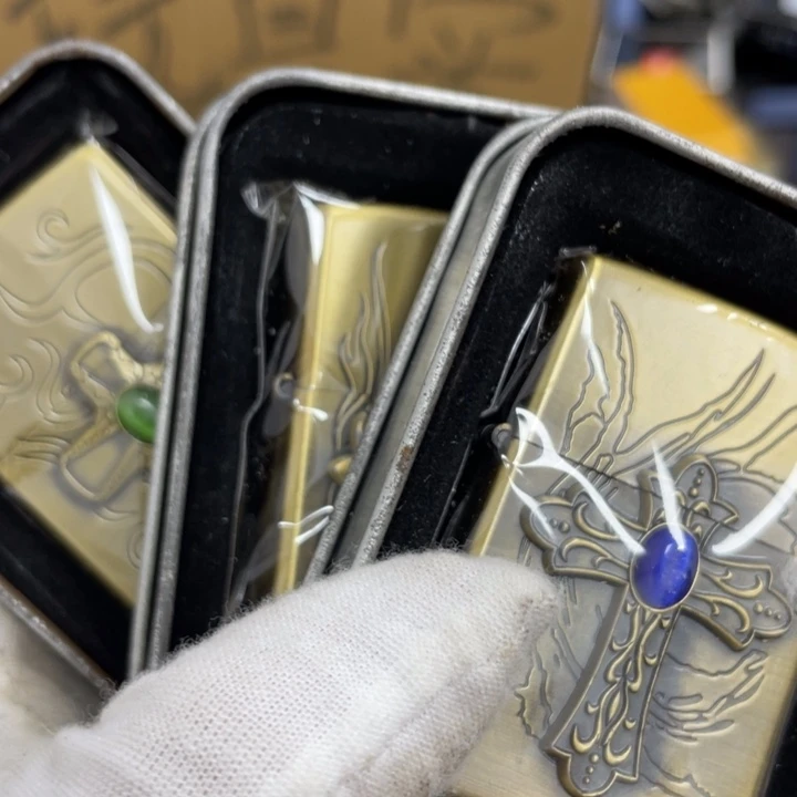 【闪购商品】恒星青铜十字随机