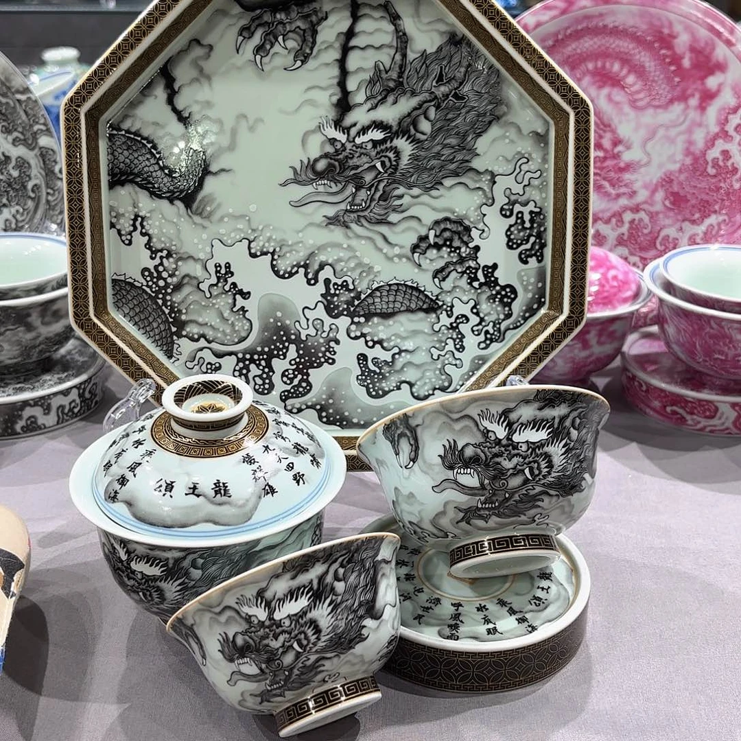 瓷片景德镇瓷器精品陈列