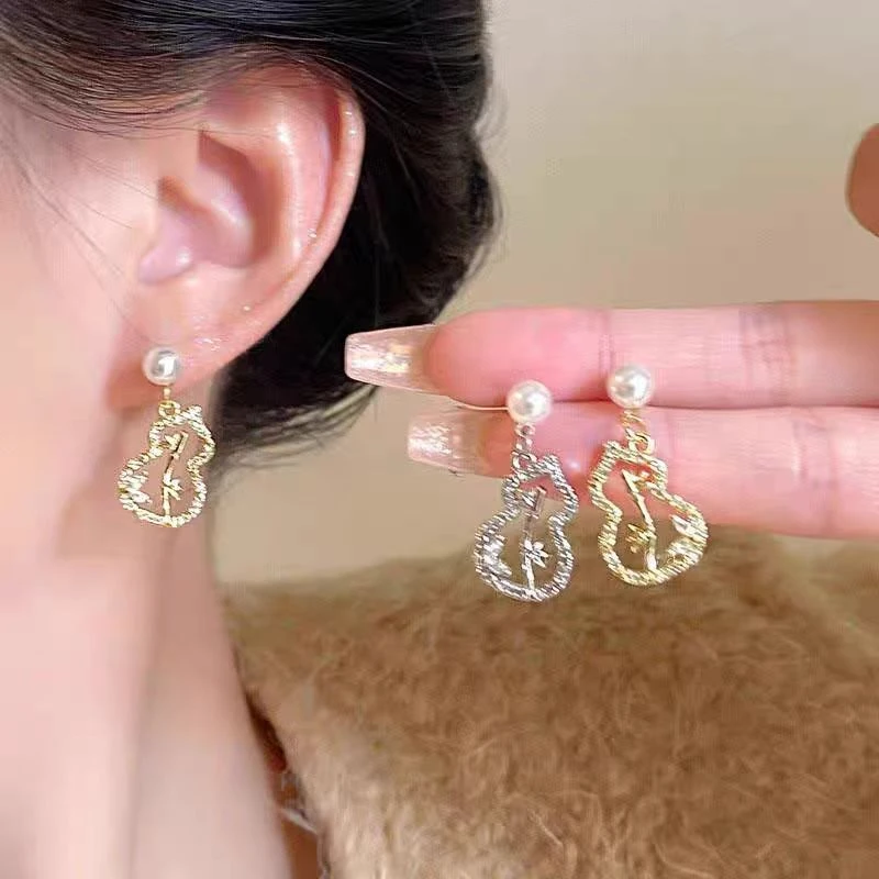 新中式葫芦金色耳钉女轻奢高级感气质精致珠珠耳饰独特小众耳环