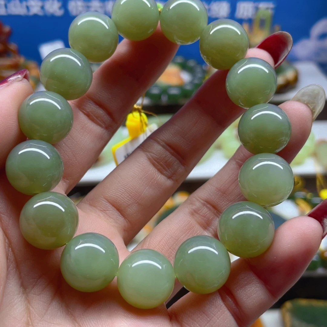 透闪石质玉未镶嵌手串