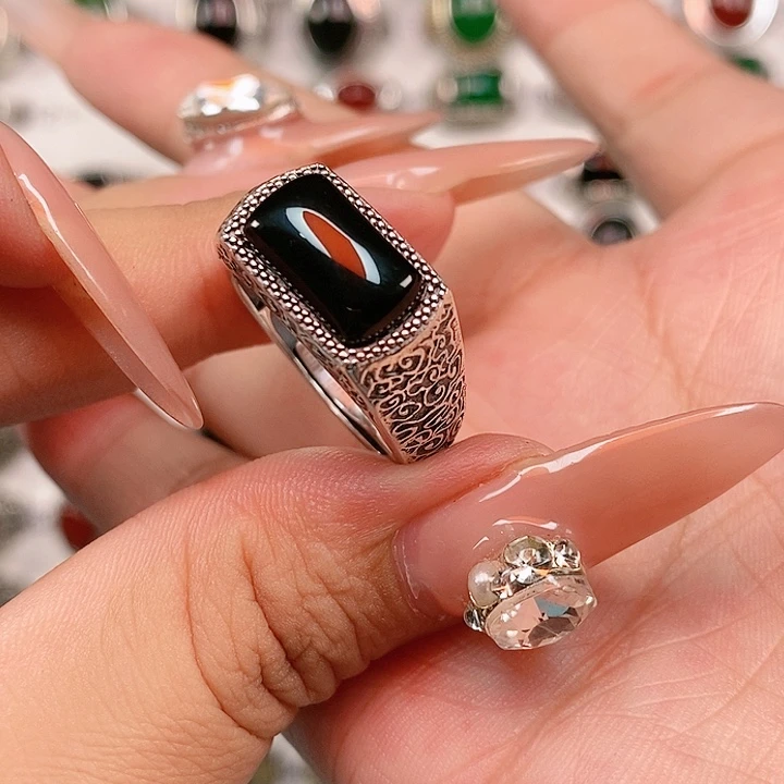 银S925镶嵌戒指玛瑙/玉髓从**来