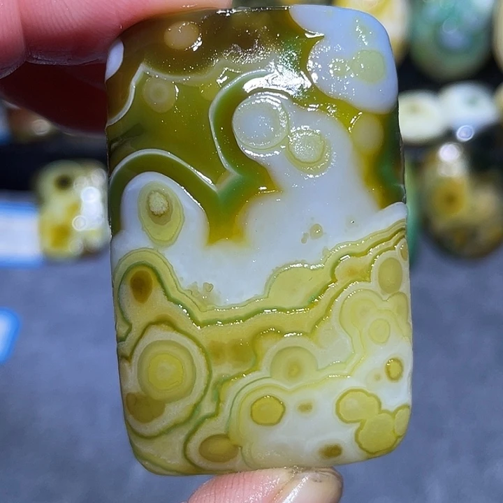 玛瑙/玉髓未镶嵌珠宝奇石