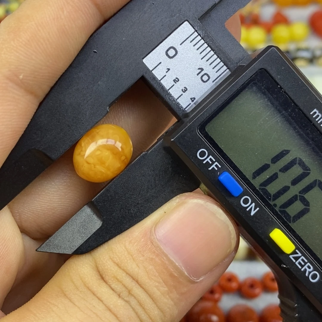 蜜蜡未镶嵌裸石10mm