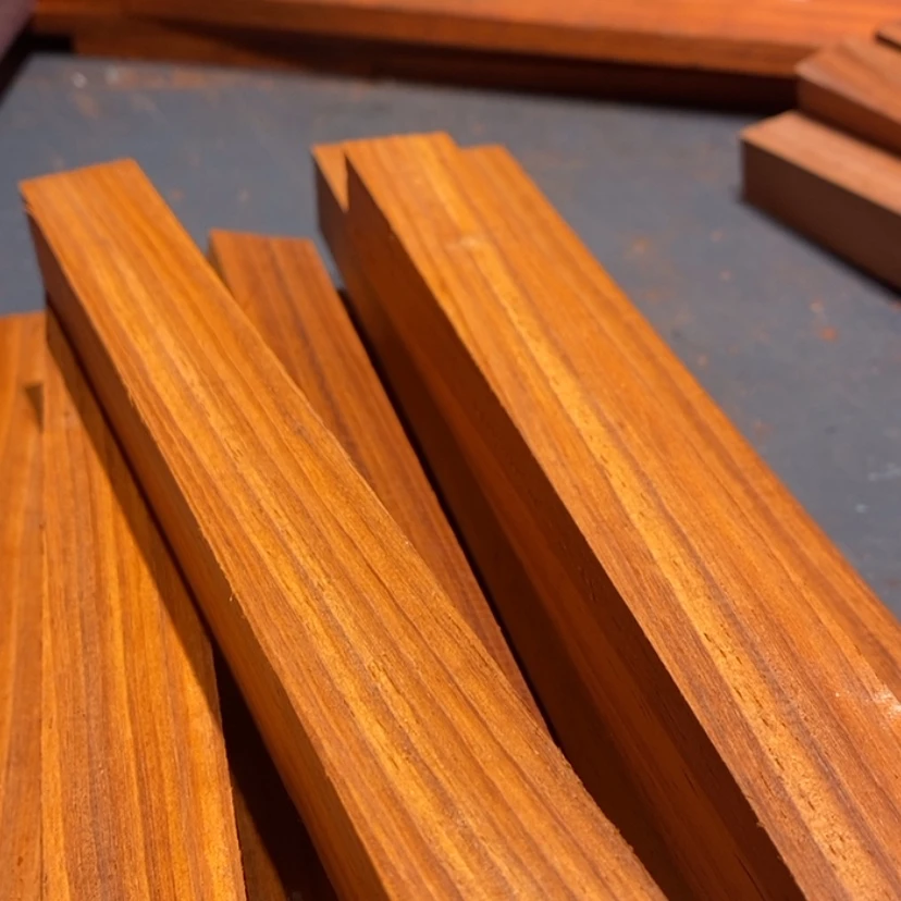 【闪购商品】非洲紫檀（红花梨）