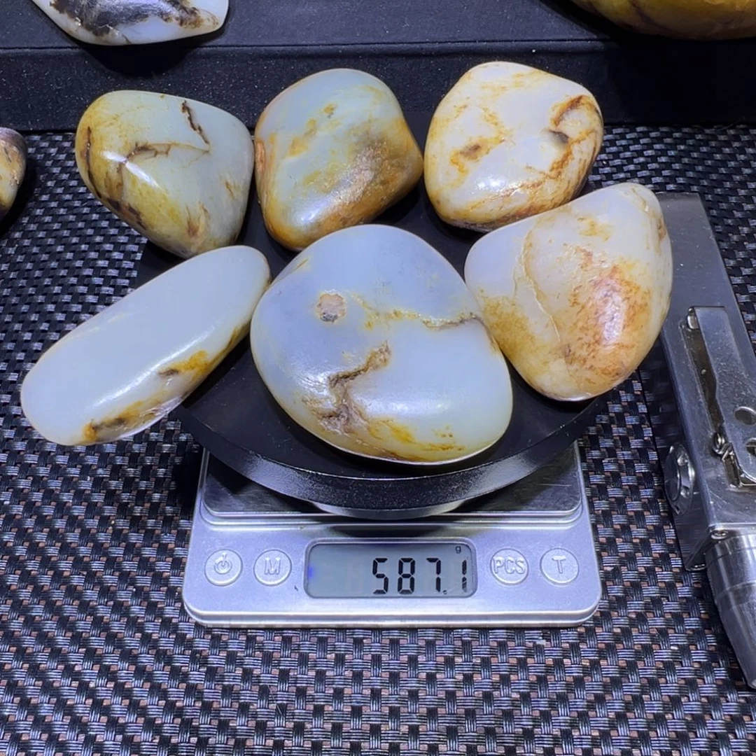 和田玉（子料）未镶嵌吊坠(不含链)587