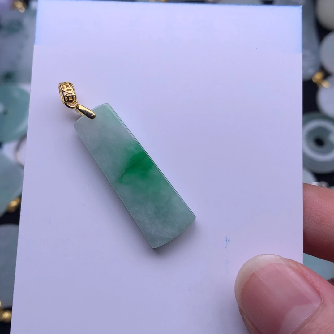 翡翠颈饰未镶嵌缅甸翡翠