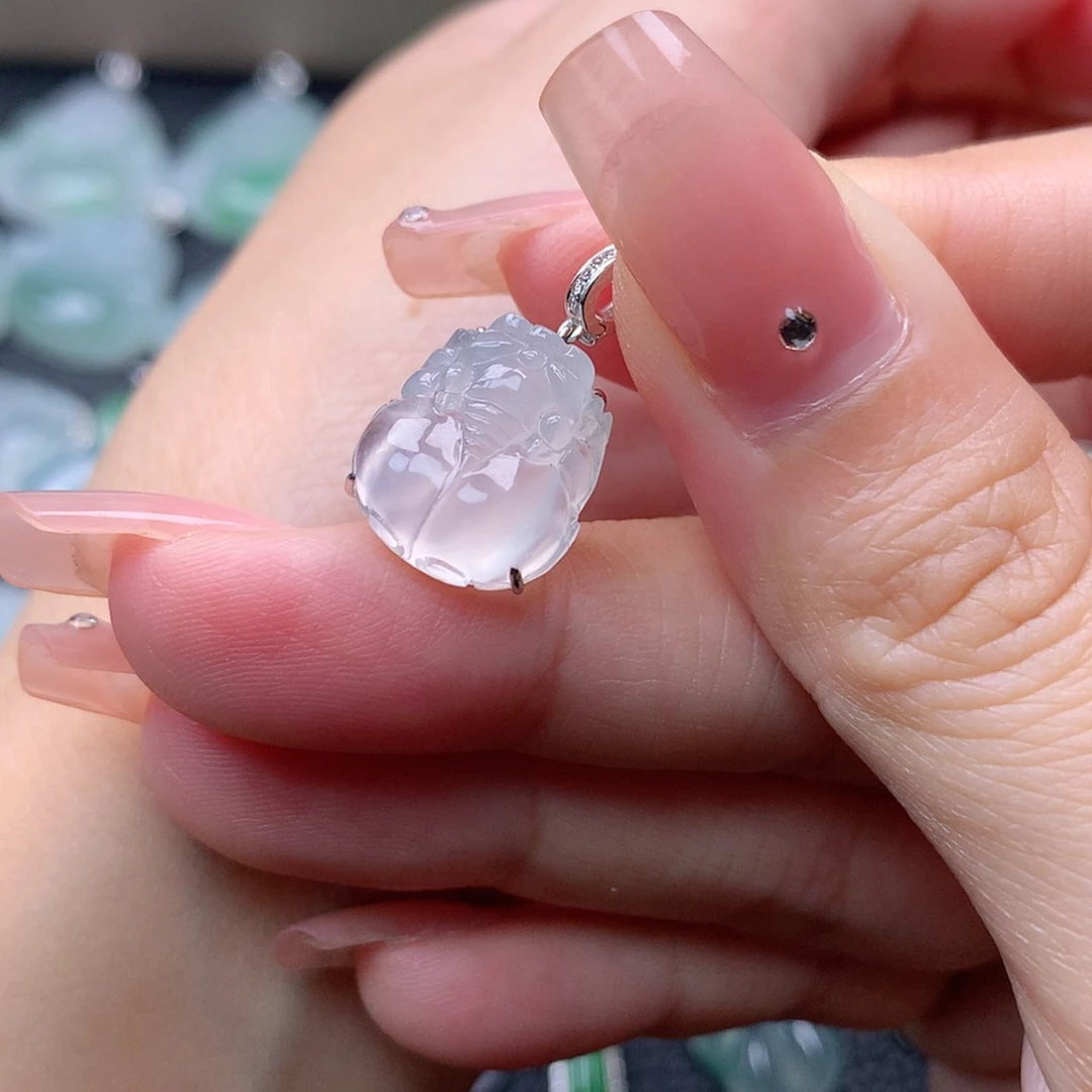 【闪购商品】翡翠18K金镶嵌吊坠(赠链)