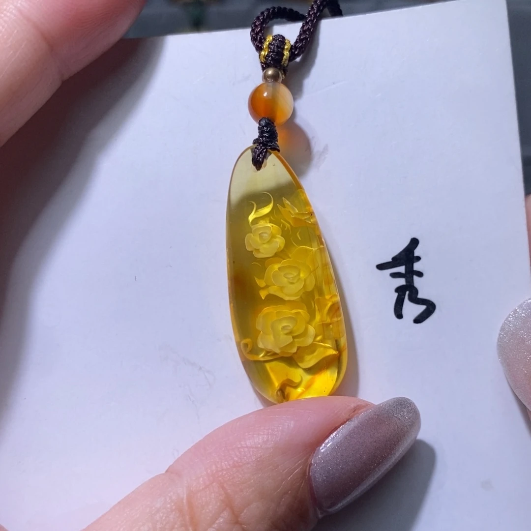 琥珀珠宝奇石未镶嵌