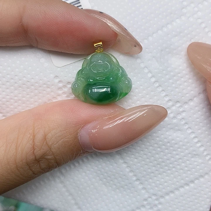 颈饰18K金镶嵌翡翠