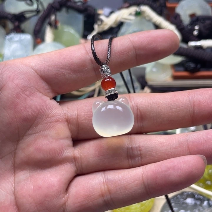 清***.蛇纹石玉未镶嵌颈饰