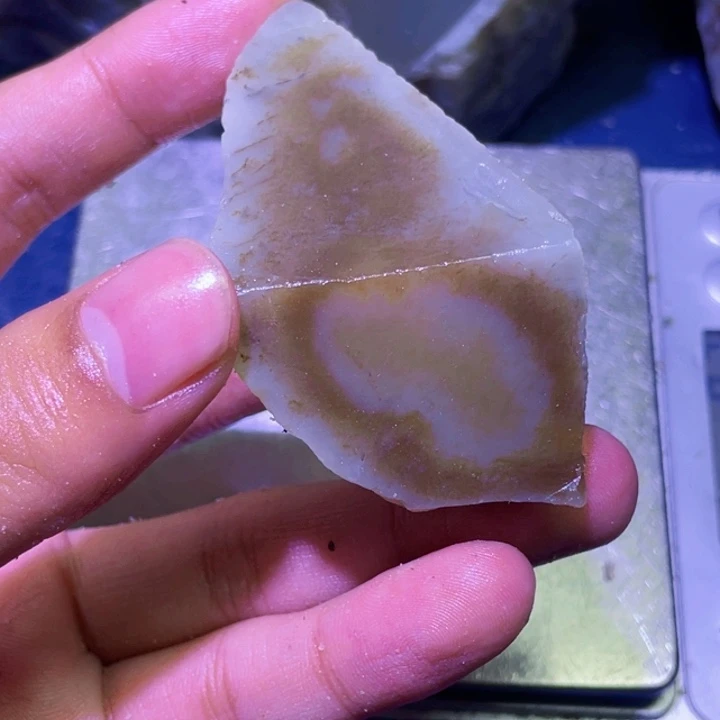 和田玉（糖玉）未镶嵌珠宝半成品