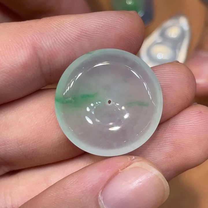 定制翡翠未镶嵌扣子