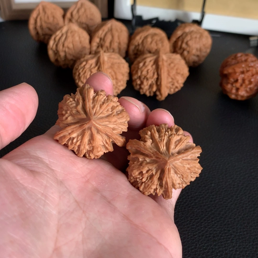 文玩核桃把件三棱37