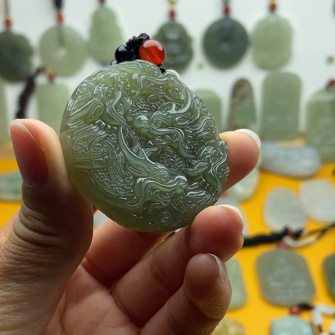 【闪购商品】湖水绿双面雕九龙护主