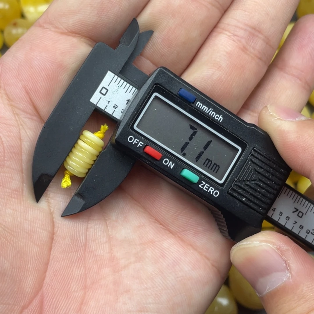 蜜蜡未镶嵌珠宝奇石